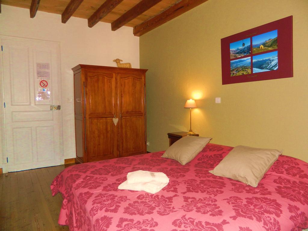 Chambre D'Hotes La Mexicaine Jausiers Room photo
