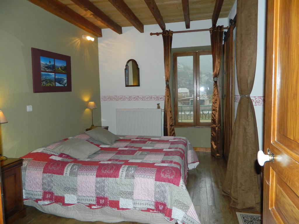 Chambre D'Hotes La Mexicaine Jausiers Exterior photo